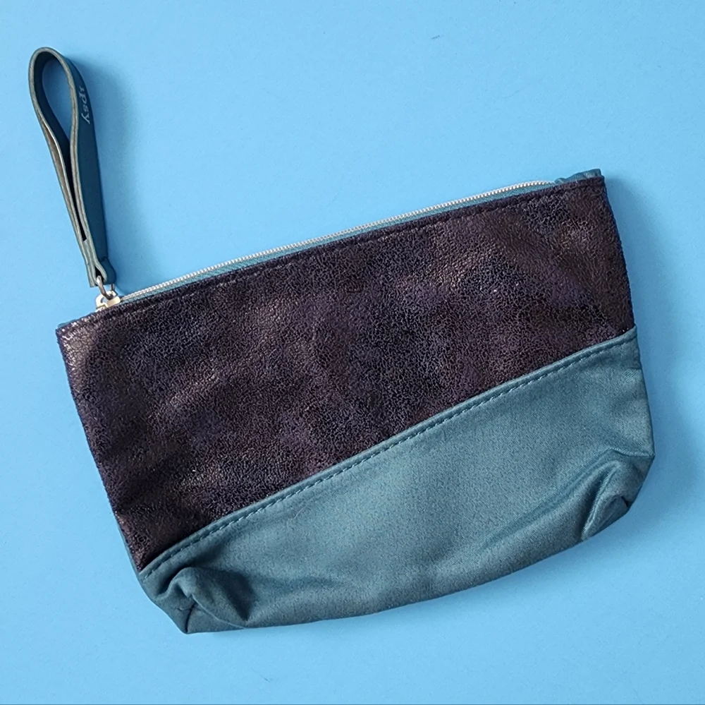 Lot Of 5 Ipsy Makeup Cosmetic Bags 3 New(Never Used) and 2 Gently Used Bags.